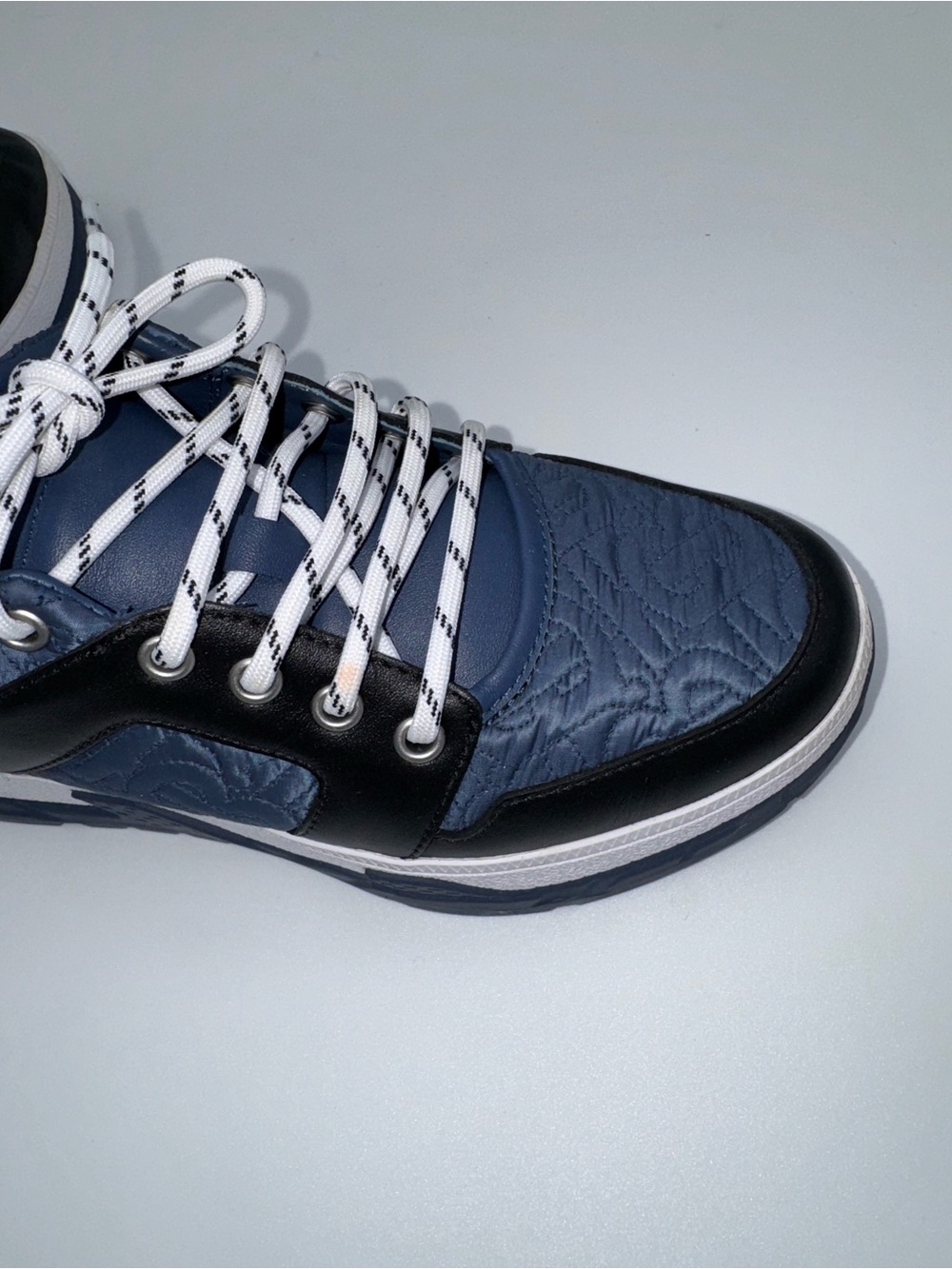 Burberry Boys Brockton Blue Monogram Logo Sneakers Kids size EU 34 US 2 Shoes - Picture 9 of 12